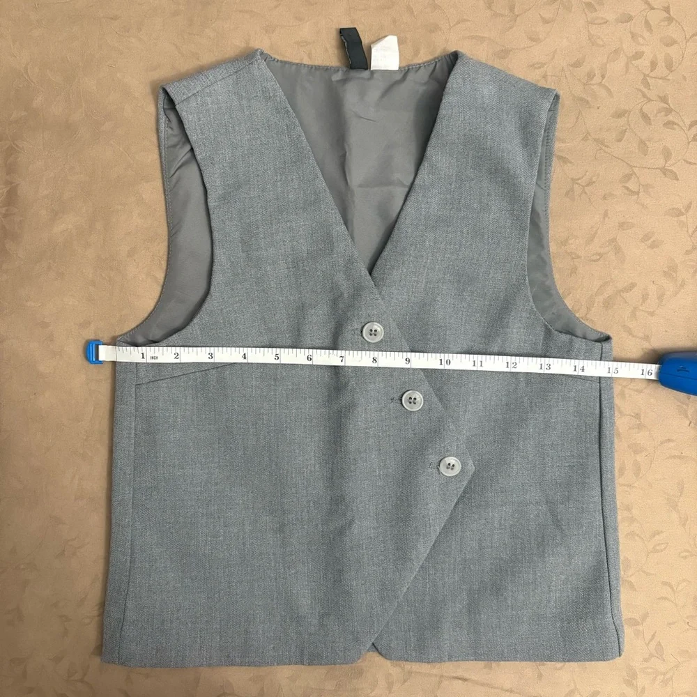 H&M Gray Asymmetrical Button Cropped Suit Vest - Picture 4 of 4